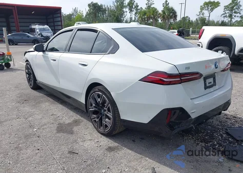 2025 BMW I5 Edrive40 z USA, uszkodzony, nr VIN WBY33FK00SCT67453